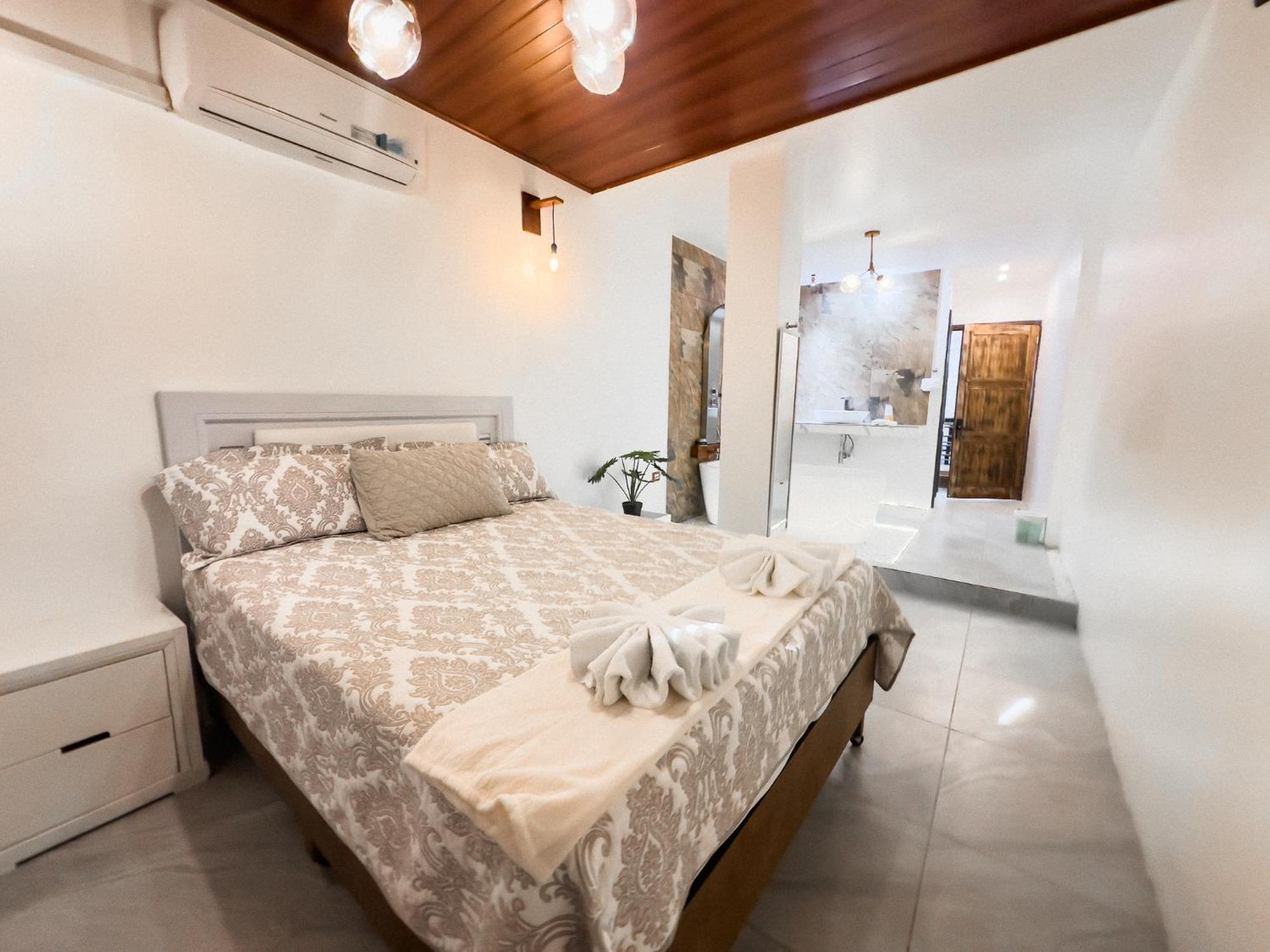 Las Luciernagas Hotel Flores Extérieur photo