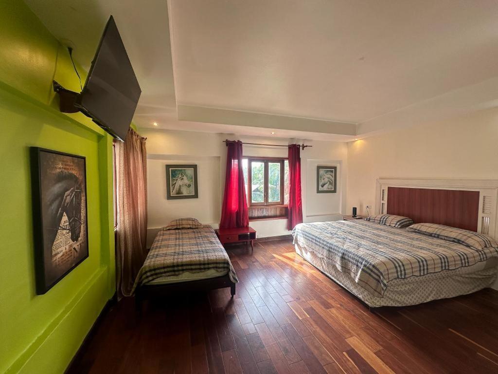 Las Luciernagas Hotel Flores Extérieur photo